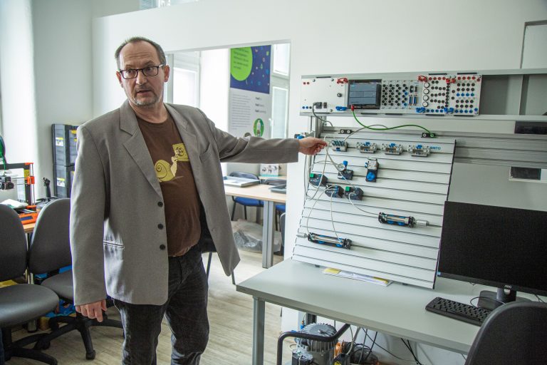 Předání laboratoře 05